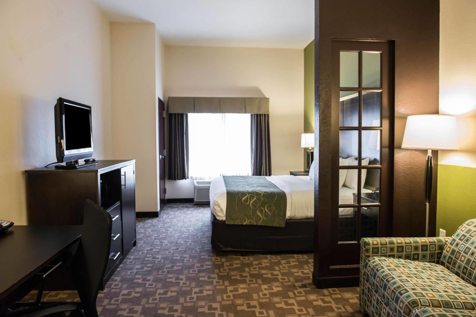 Comfort Suites Lake Stadt Exterior foto